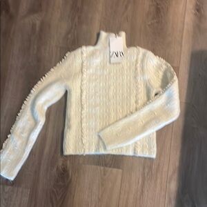 Zara Women's Cream Sweater